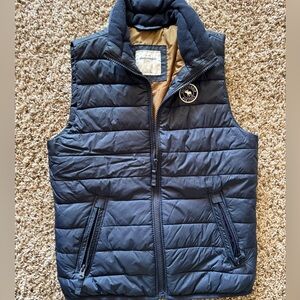 Abercrombie boys size small vest - 8/10